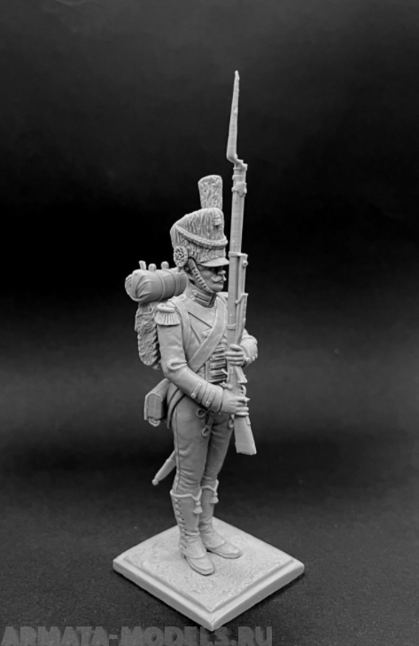 CHM-54263. Карабинер элитной роты батальона гвардейских егерей, Вестфалия 1808-13 гг. 54 мм. Материал - смола. Chronos Miniatures