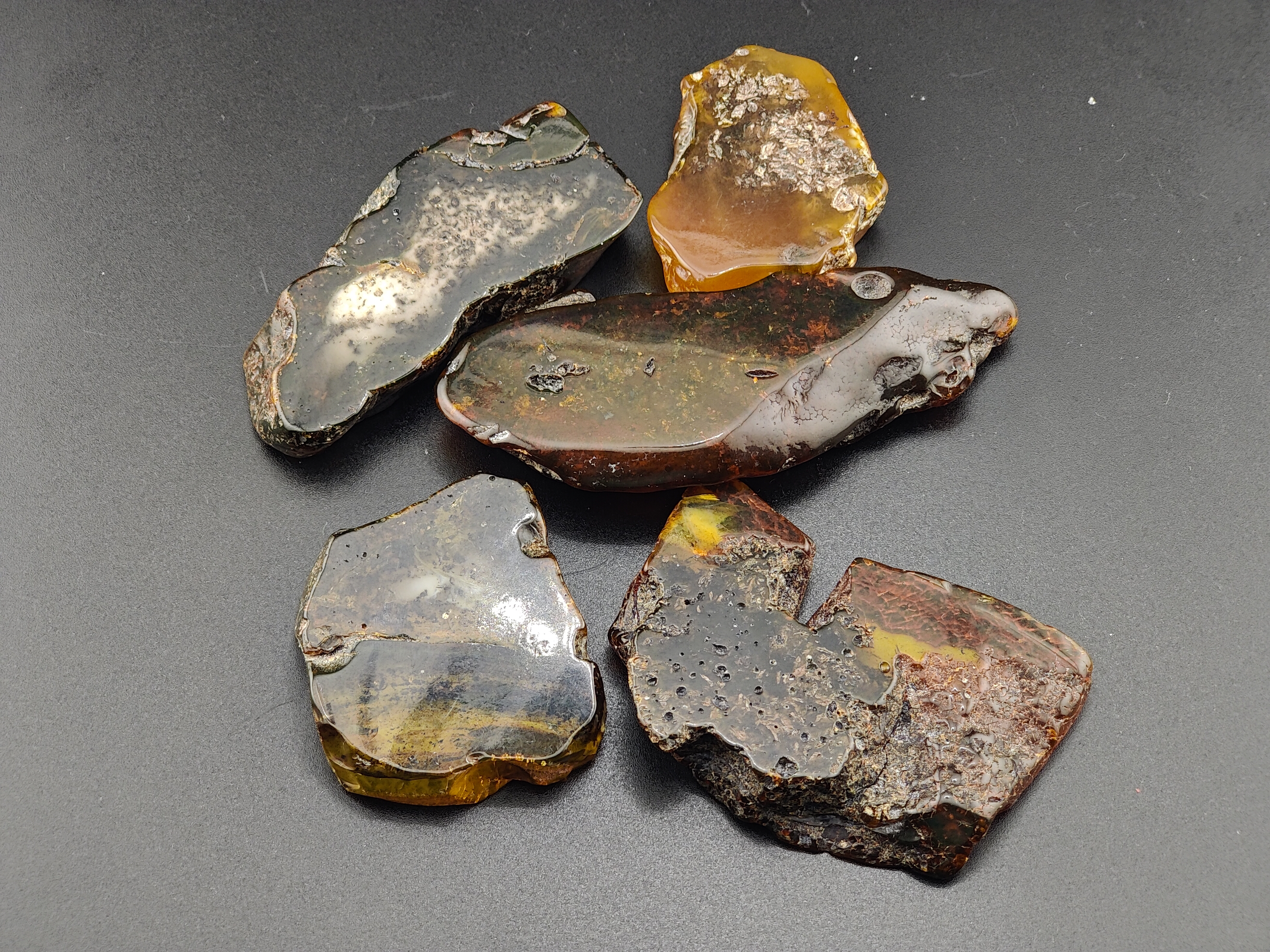 AAM0036 Спилы янтаря "Черный лак" для Самостоятельного Изготовления Украшений