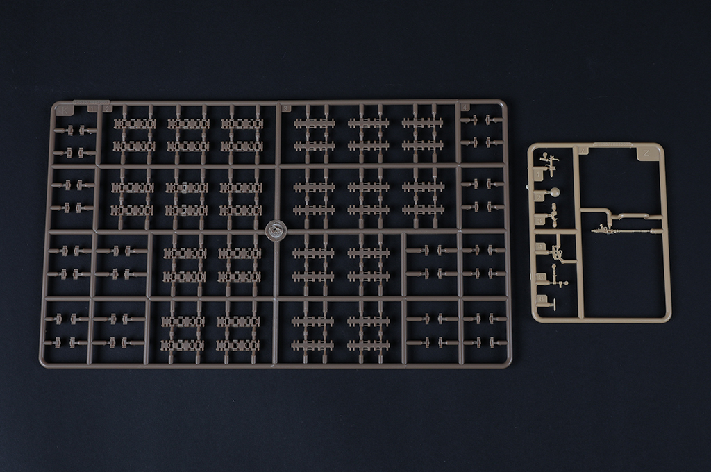 84562HB Сборная модель German Sd.Kfz.186 Jagdtiger (Henschel Production) Hobby Boss