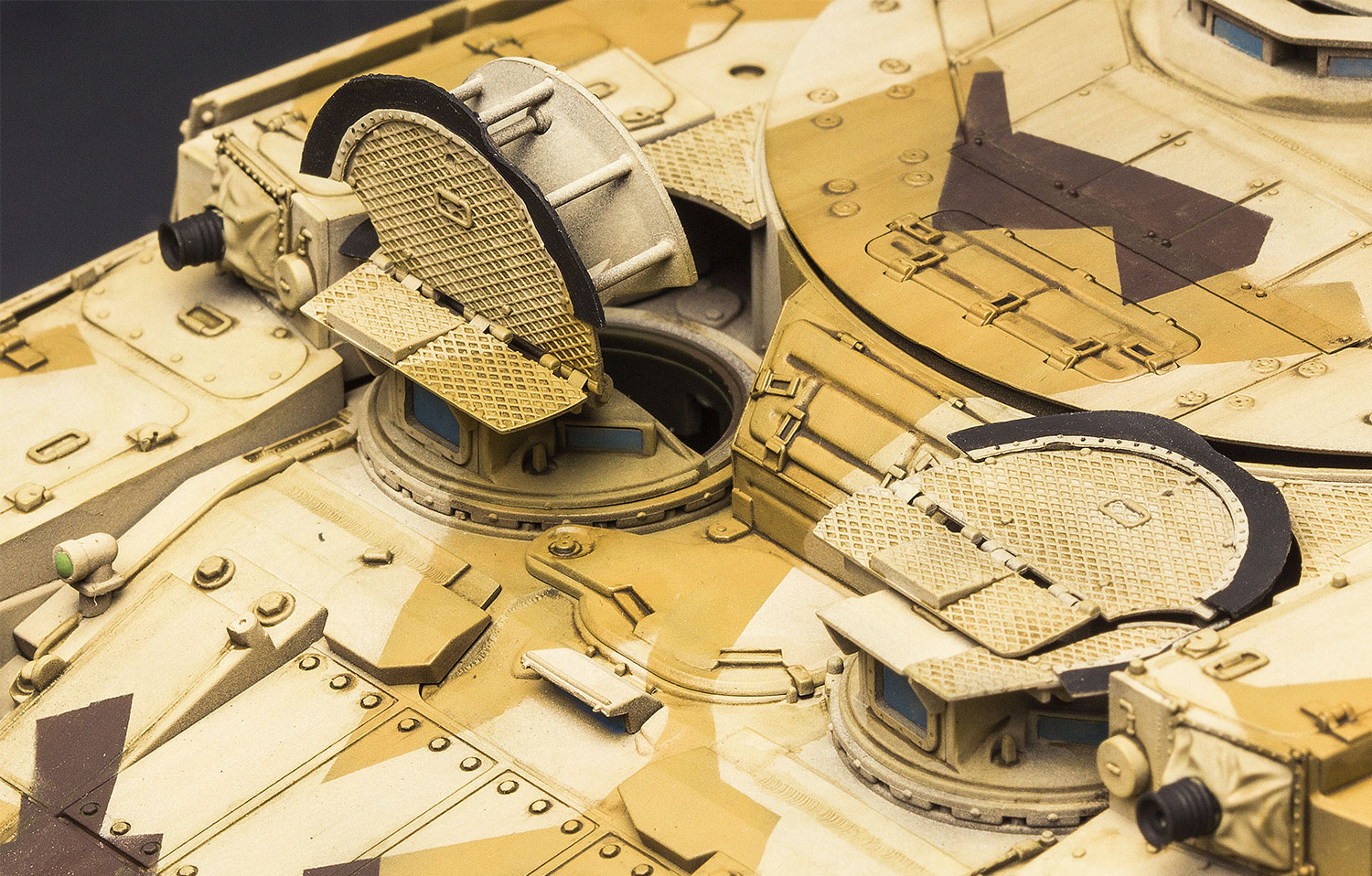 TS-010 RUSSIAN TERMINATOR FIRE SUPPORT COMBAT VEHICLE BMPT 1/35 Meng