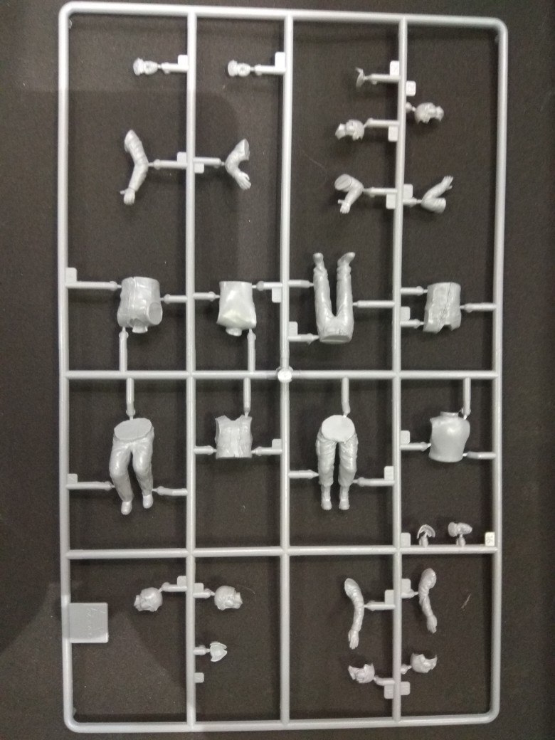 3684 Российские современные танкисты в боевом защитном костюме 6Б15 Ковбой Звезда