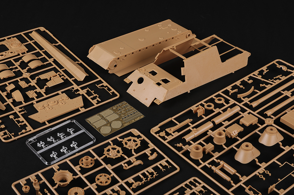 84562HB Сборная модель German Sd.Kfz.186 Jagdtiger (Henschel Production) Hobby Boss