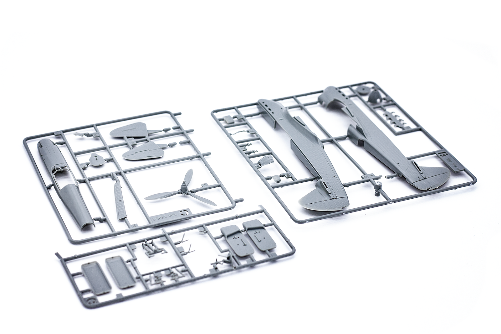 204818  Игрушка  авиация  Советский истребитель конструкции А.С. Яковлева ТИП-1 Моделист