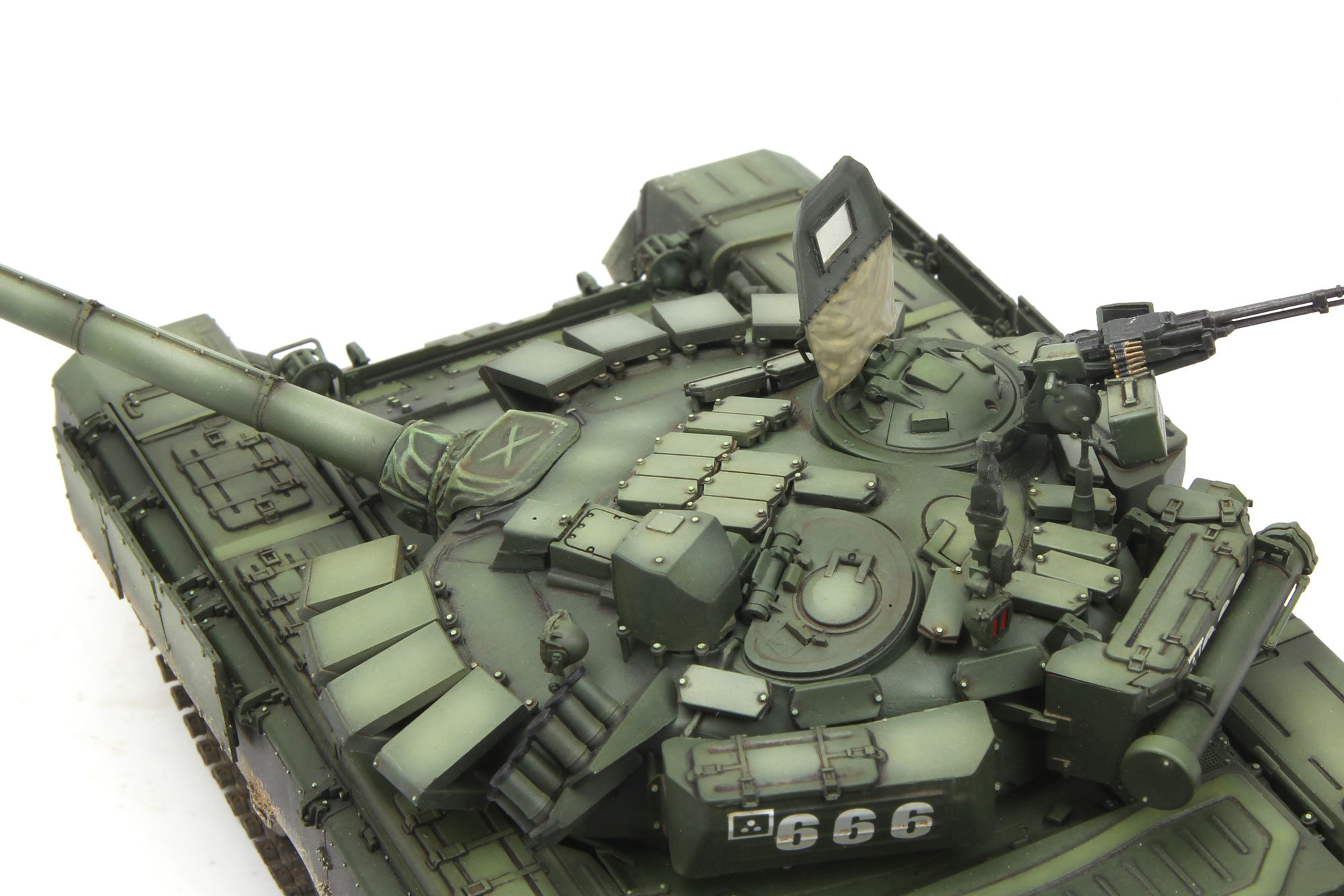 TS-028 RUSSIAN MAIN BATTLE TANK T-72B3 Meng