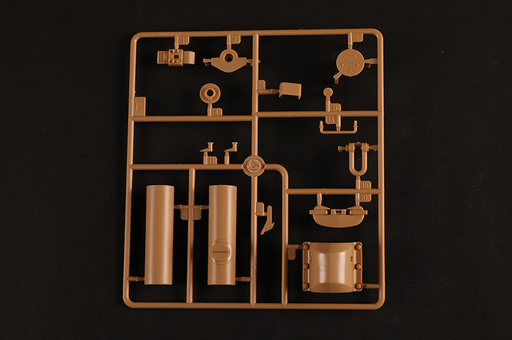 82607HB Сборная модель Танк Pz.Kpfw. VI Tiger 1- Early Hobby Boss