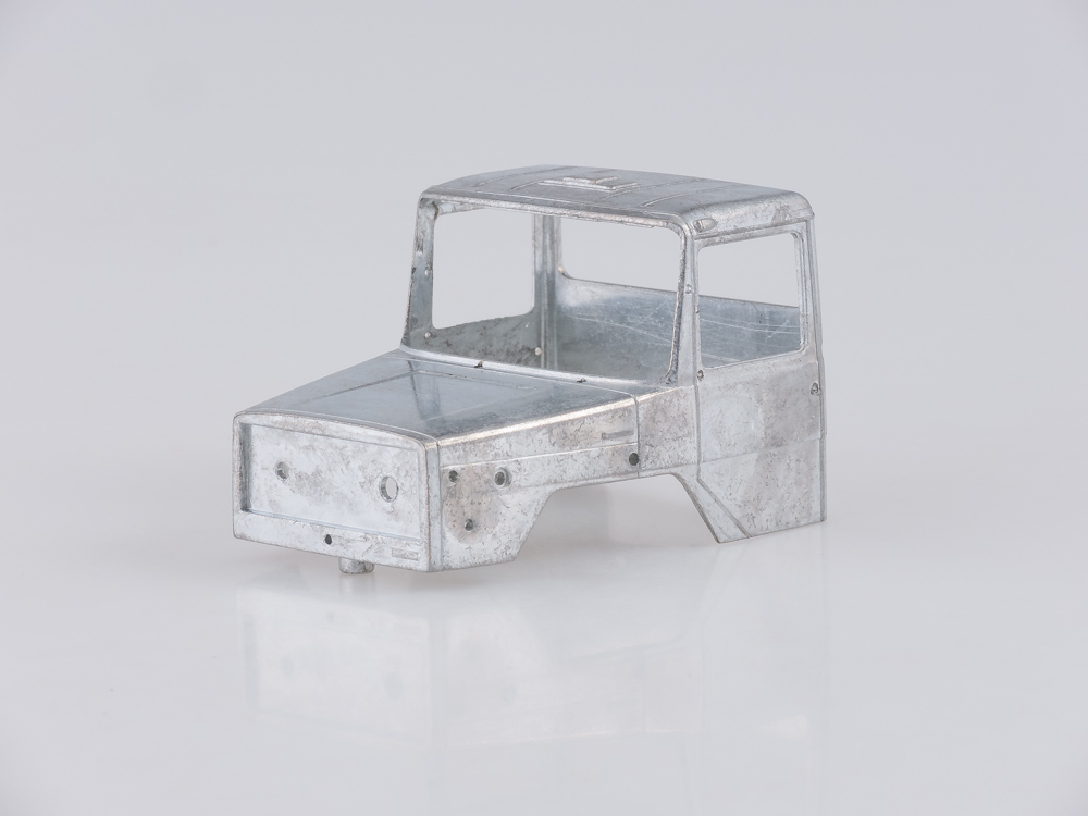 1286AVD Сборная модель Magirus-290D26K самосвал AVD Models