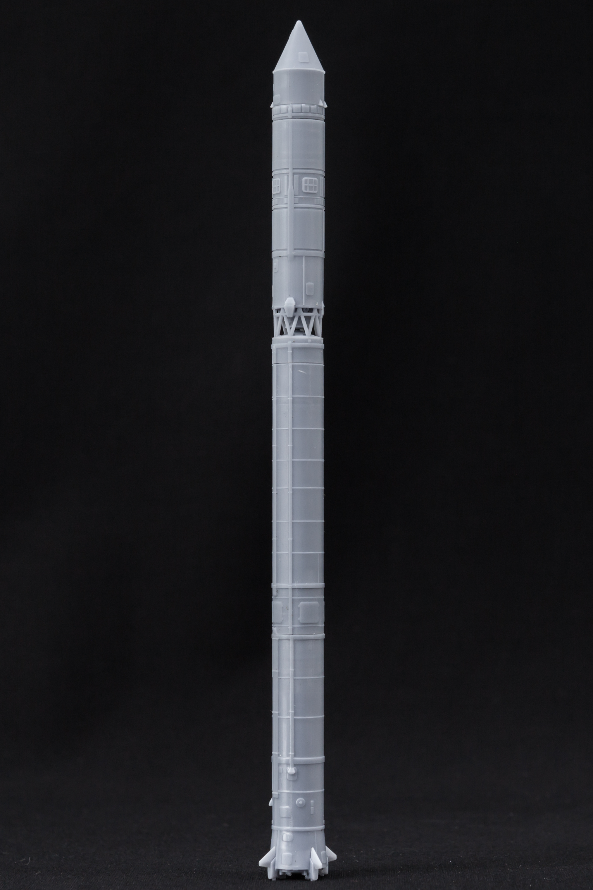 AM14490  Двухступенчатая ракета-носитель Космос-2 со спутником Интеркосмос-1 Arma Models