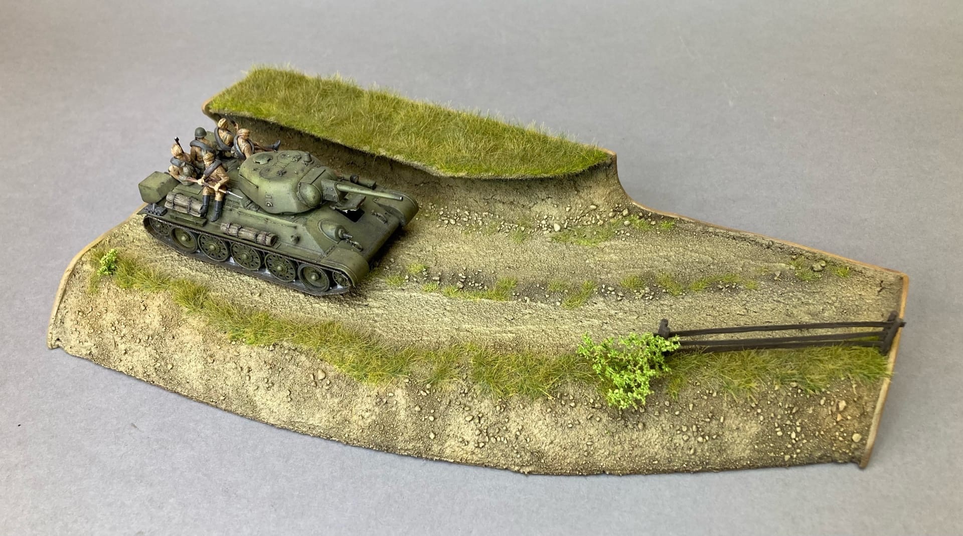 AM72235 Узкая дорога (26x13см)