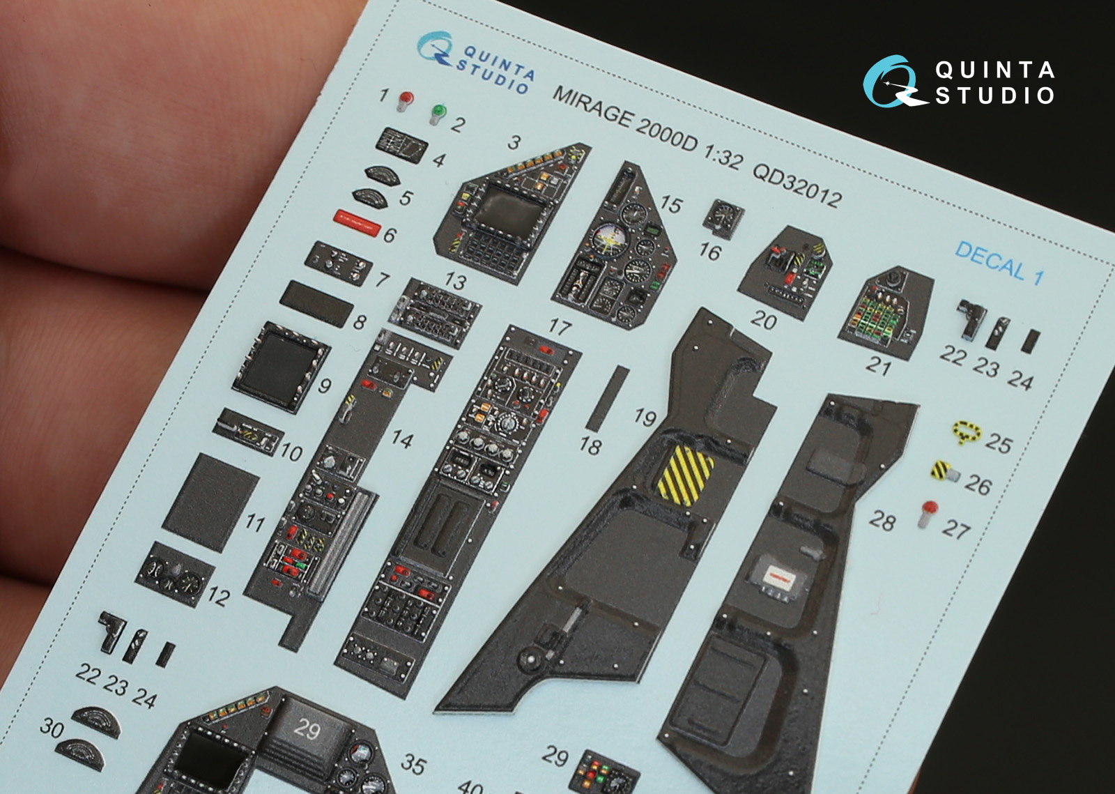 QD32012 1/32 3D Декаль интерьера кабины Mirage 2000D (для модели Kitty Hawk)