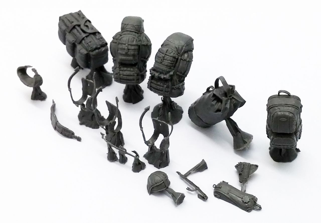 SPS-020  MODERN IDF INDIVIDUAL LOAD-CARRYING EQUIPMENT (RESIN) 1/35 Meng