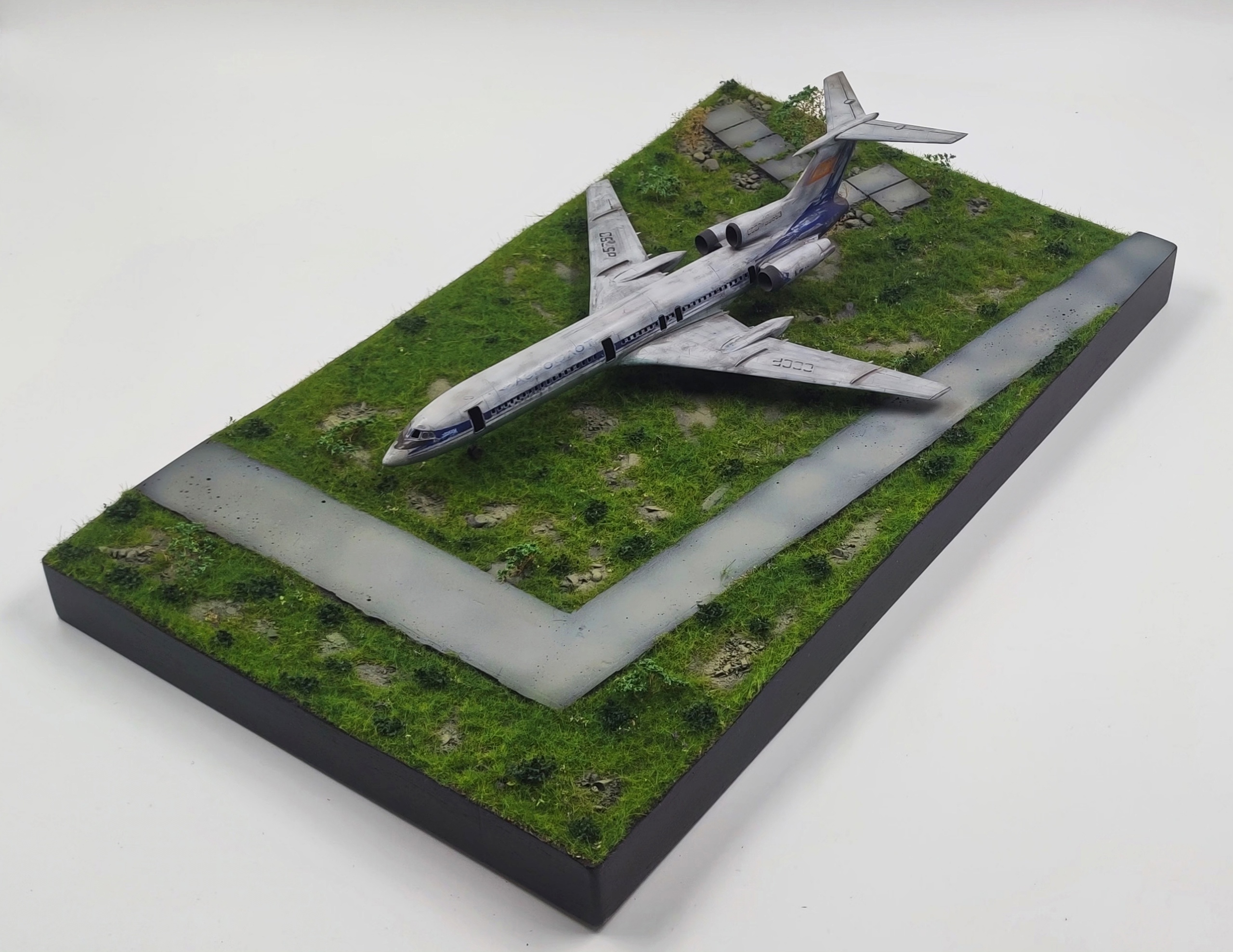 HE-144019 Подставка заброшенный парк Размер 50*30*8см