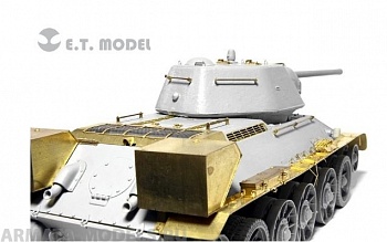 EA35-017ET WWII Soviet T-34/76 Boxy External Fuel Tanks 1/35