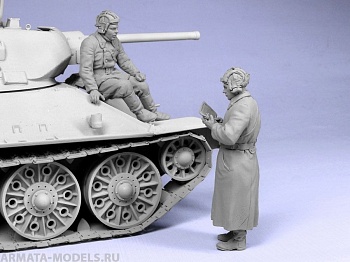 Т-35045 Советские офицеры танкисты (зима 1941-42 гг) (2)