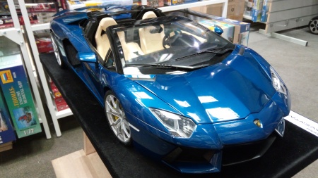 Lamborghini Aventador Roadster Blue (Синий металлик)