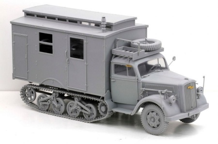 6766Д 1/35 Грузовик Sd.Kfz.3 Maultier Ambulance Dragon