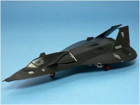 04051 Истребитель F-19 Stealth Revell