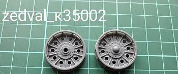 K35002  Опорные катки с внутренней амортизацией УВЗ для Т-34 (10 катков)