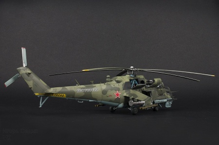 7315 Советский ударный вертолет МИ-24П Звезда