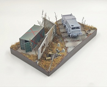 HE-72160 Подставка брошенная часть  (Аксессуары не окрашенные в комплекте) Размер 25*15*6