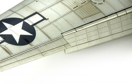 LS-009 North American P-51D Mustang `Yellow Nose` Meng