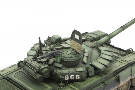 TS-028 RUSSIAN MAIN BATTLE TANK T-72B3 Meng