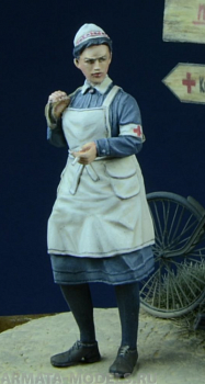35016DM  German DRK Nurse 1939-45